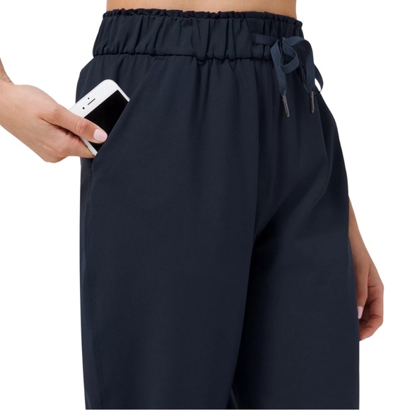 Lululemon Women’s Stretch High-Rise Pant [Full Length] - Picture 7 of 10